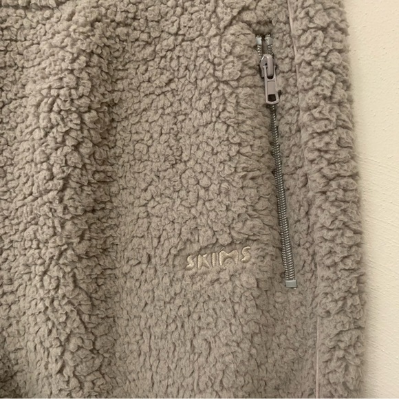 Skims Womens Teddy High Pile Fleece Joggers Desert Tan Brown Size Large NWT Nee - Picture 6 of 13